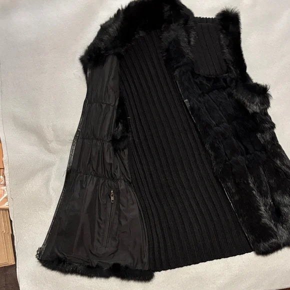 Linda Richards Black Fur Vest with Knit Shoulders and Back - Picture 3 of 7